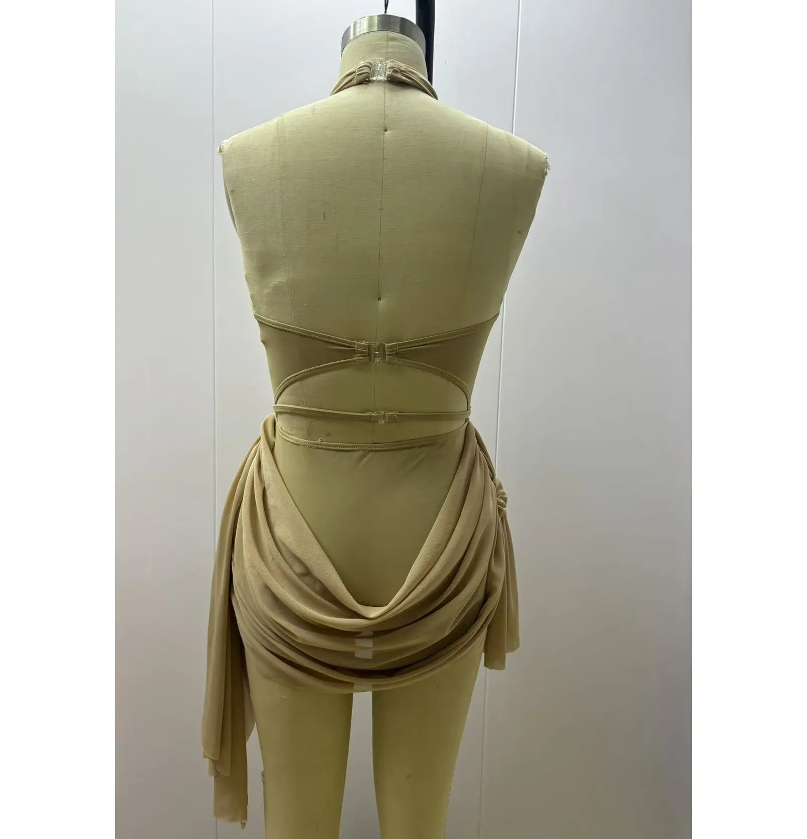 Профессиональные костюмы для джазовых латинских танцев по индивидуальному заказу, женская танцевальная одежда любого цвета, блестящая тренировочная юбка с блестками