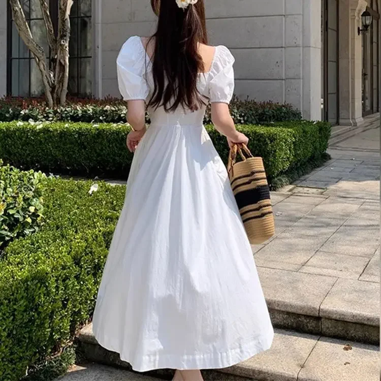 الأناقة الفرنسية الياقة البيضاء فستان قصير التخسيس تنورة طويلة الصيف المرأة الجديدة موضة قصيرة الأكمام طول الركبة الخصر الإمبراطورية