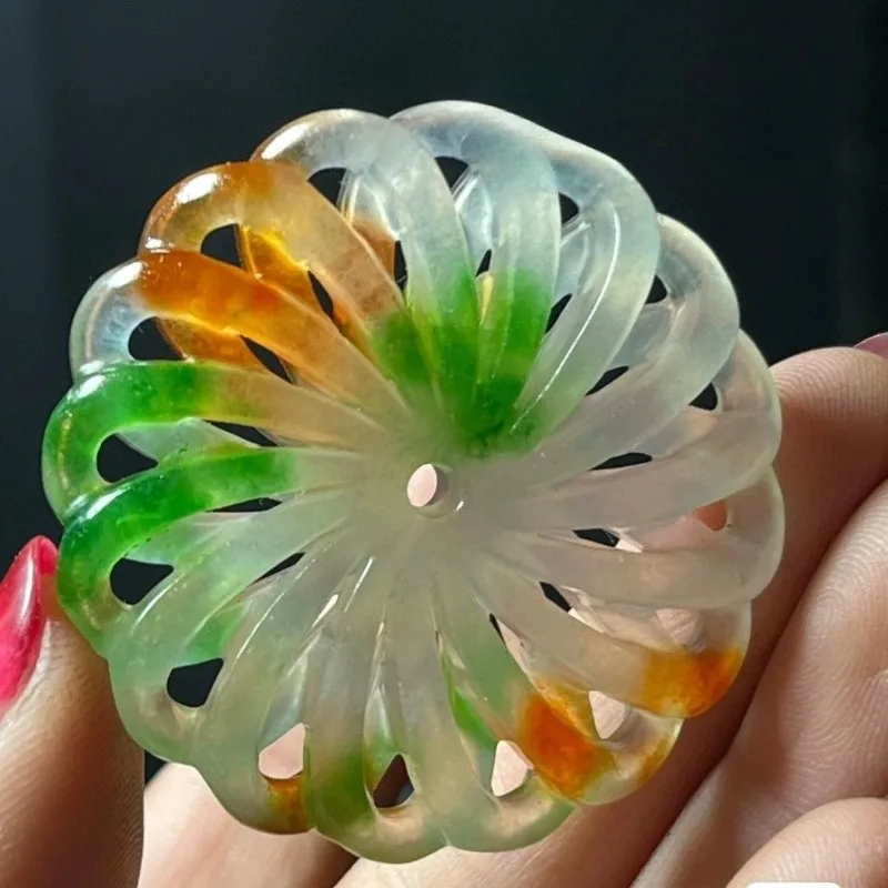 

Ice Pendant Carved Green Men's and Women's Jade Pendant Jewelry