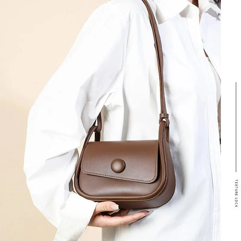 Single Shoulder Crossbody Bag Button Magnetic Suction Style Exquisite Small Bag Portable Female Crossbody Bag