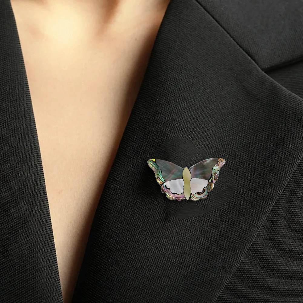 1PC Natural Freshwater Shell Brooch Abalone Butterfly Pin Elegant Delicate Ladies Corsage Clothing Accessories Gift