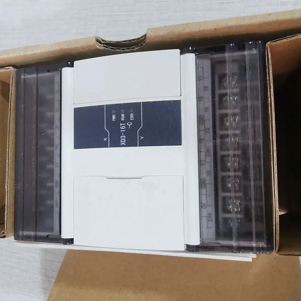 Original Neues XINJE Erweiterungsmodul XD3-32RT-E PLC XD-E8X8YR XD-E32YT-E XD-E16X16YT-C XD-E16X16YR-E XD3-60T-C XD-Serie