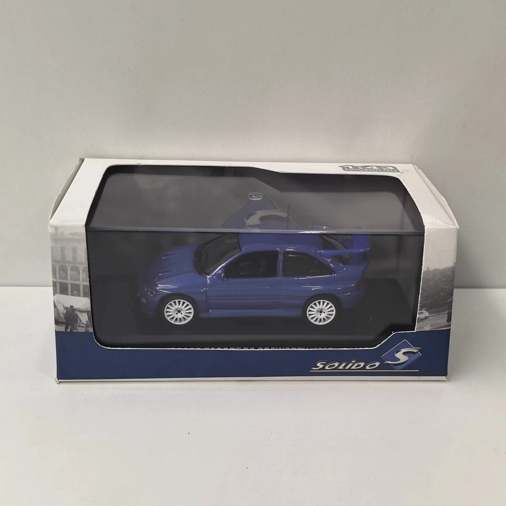 

SOLIDO 1/43 FORD ESCORT RS 1992 Модель Ford, Сплав 4а