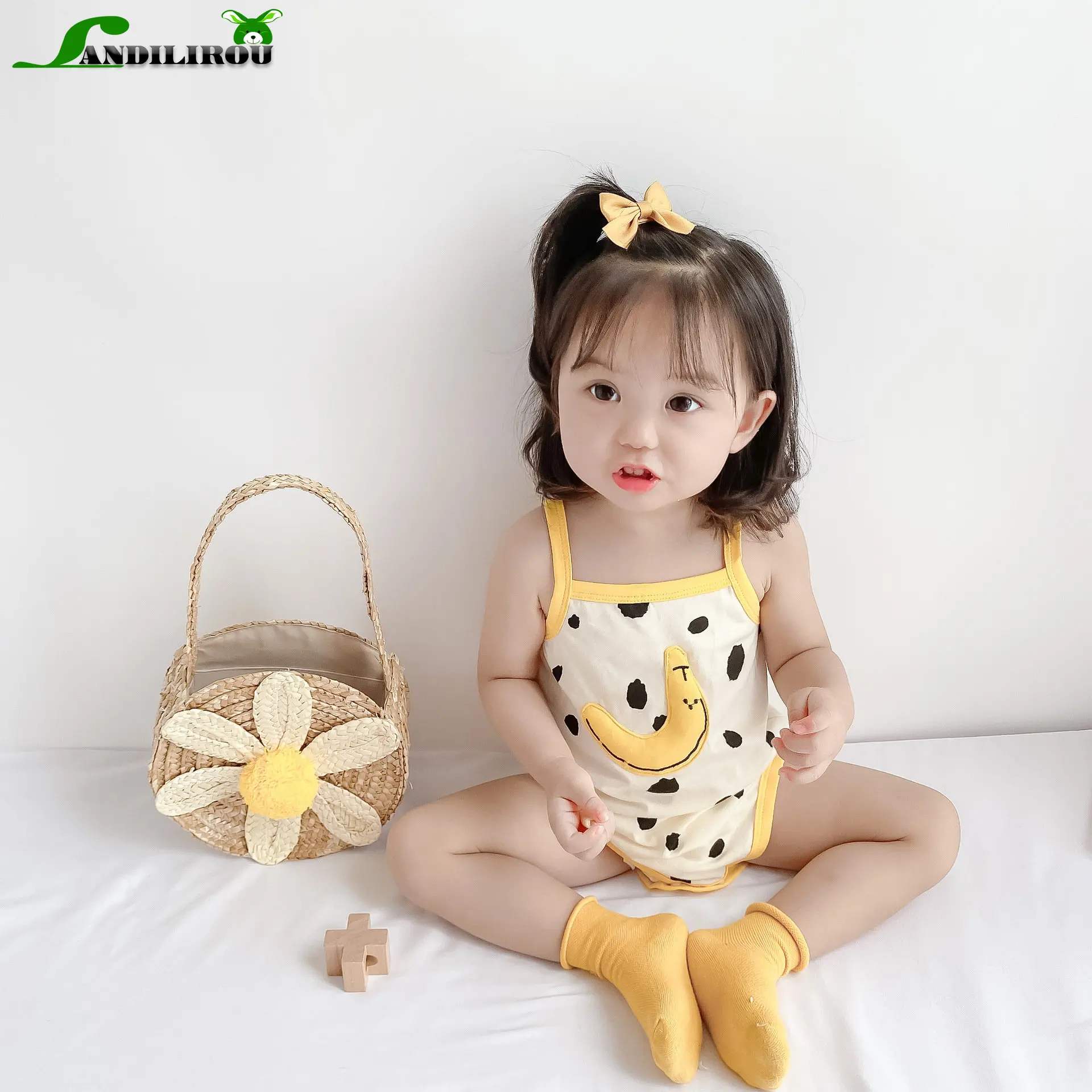 

2023 NEW IN Baby Bodysuits Summer Infant Newborn Boys Girls Sleeveless Sling Smile Print 3D Banana Outwear Jumpsuits Kids