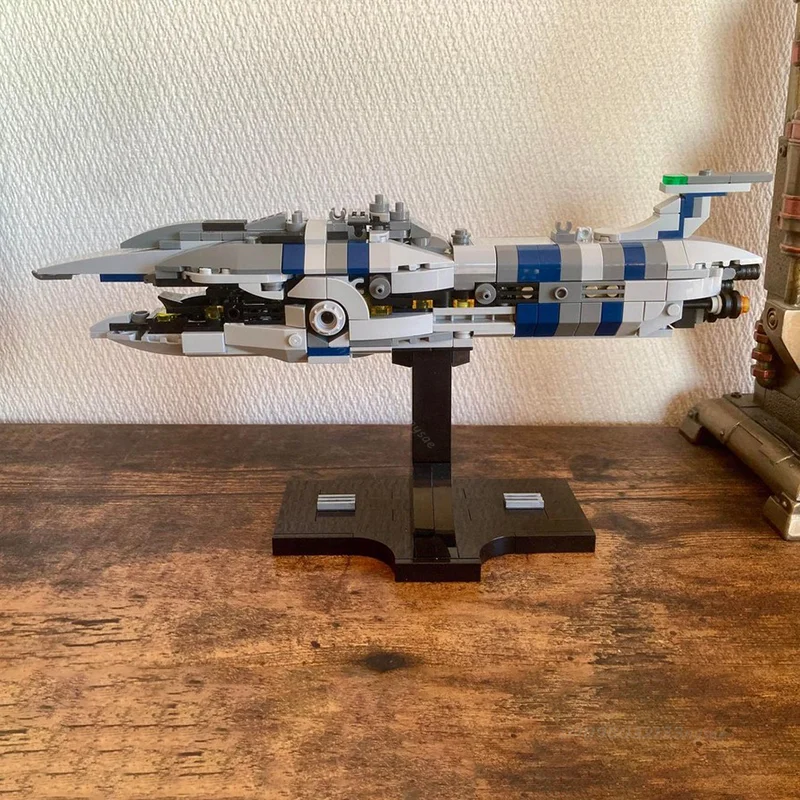 NUOVO MOC Serie di film di fantascienza Malevolence Midi Scale Building Blocks Modello di assemblaggio fai da te Spazio interstellare Astronave Giocattolo per bambini Regalo