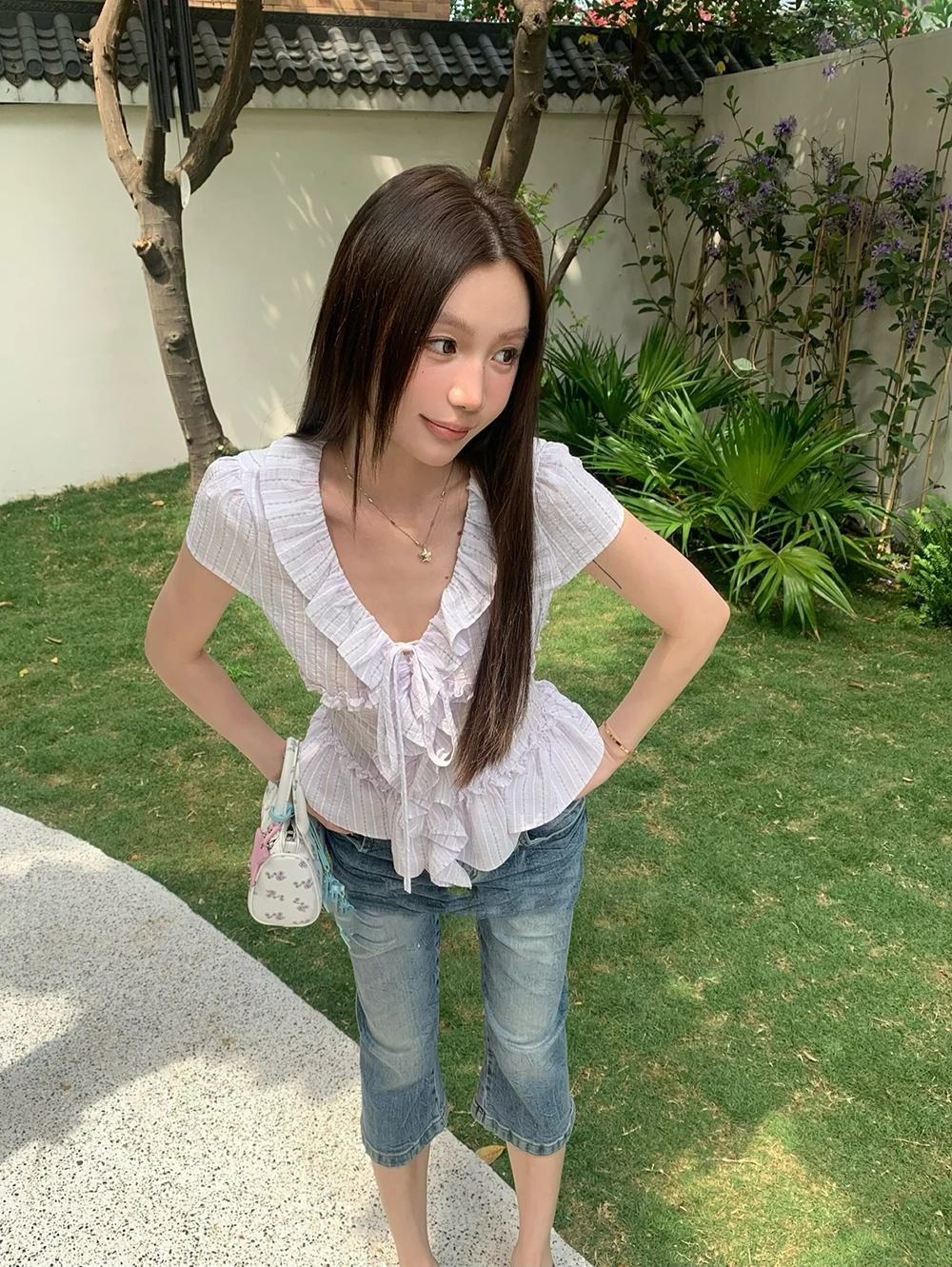 

Новая летняя женская рубашка: тонкая, приталенная, из смесового хлопка и полиэстера, с коротким рукавом, с принтом под дерево, с рукавами-бутоны, в полоску.