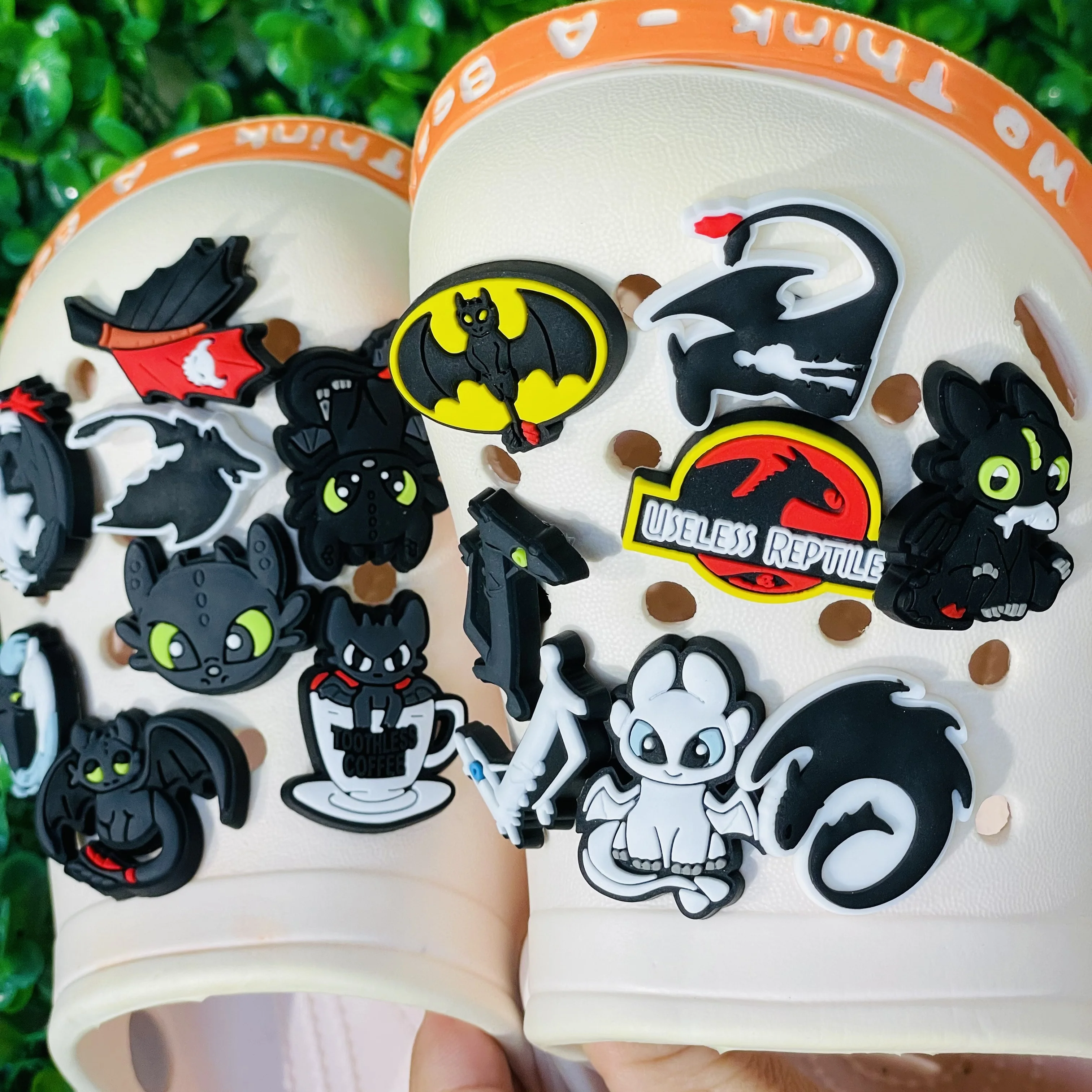 1-16pcs Cartoon Toothless PVC Shoe Charms Accessories Sandals DIY Shoes Decorations Buckle For Man Kids X-mas Gift