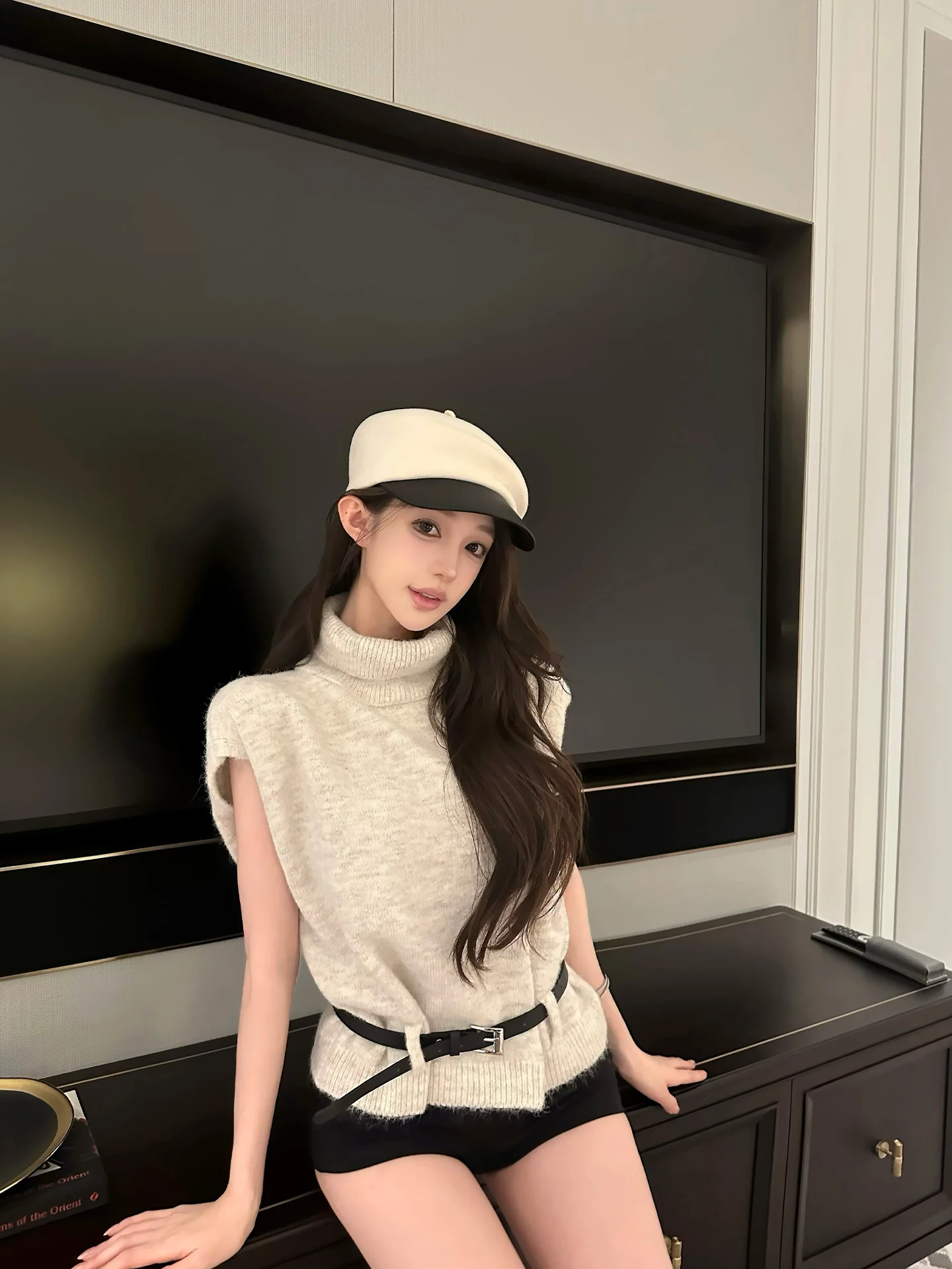 

Женский модный жилет-свитер с высоким воротником из шерстяной смеси в корейском стиле, создающий ощущение уюта и элегантности