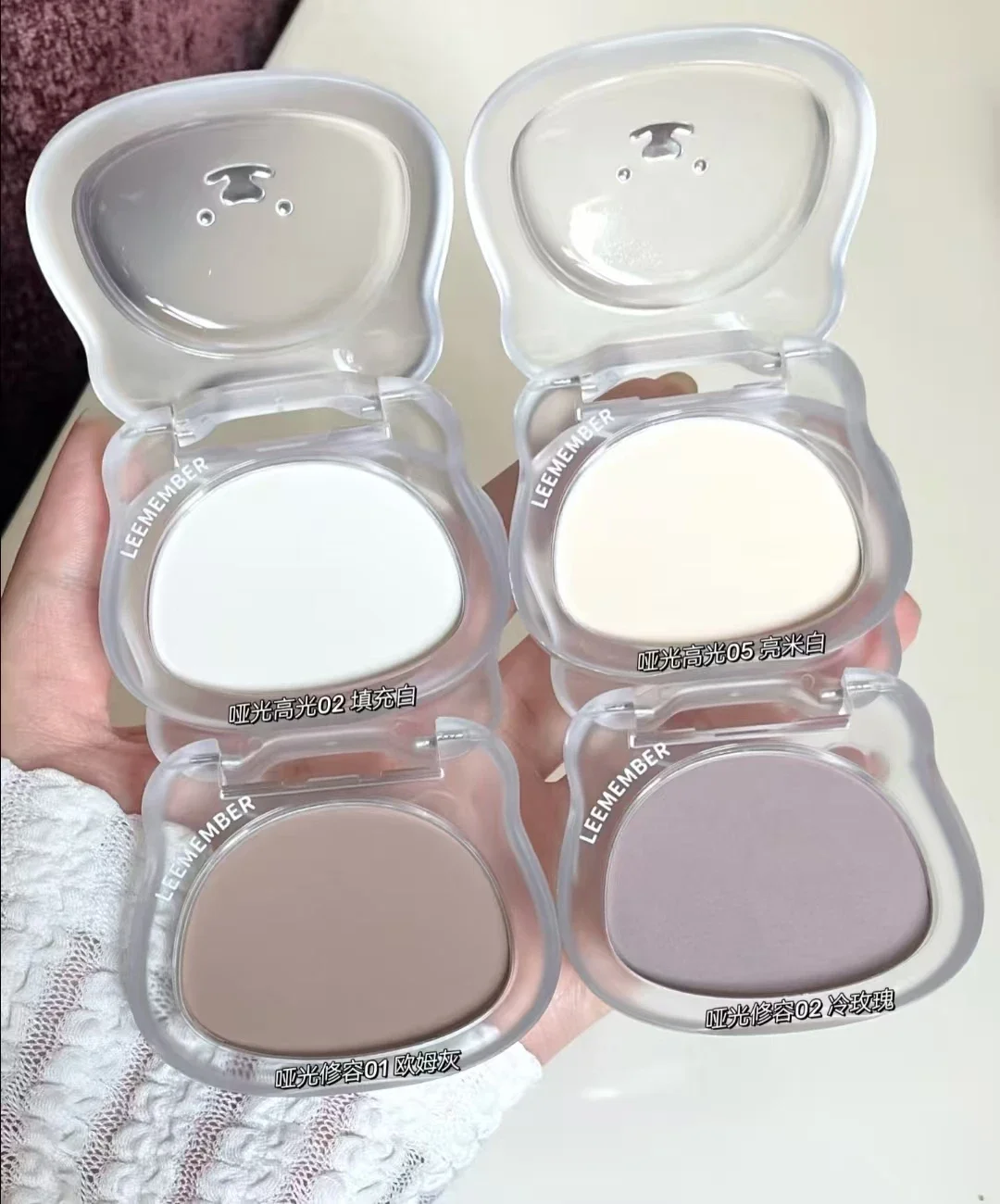 LEEMEMBER Contorno Evidenziatore in polvere Polvere fine opaca Controllo dell'olio a lunga durata Bronzer viso naturale Illumina il trucco