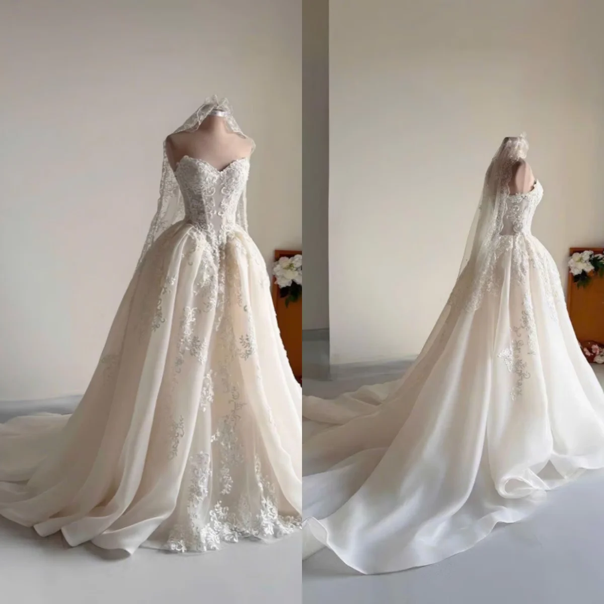 

Custom Elegant Sweetheart Neck Lace Ball Gown Wedding Dress 2026 Vintage Floral Applique Bridal Gown Vestido De Novia