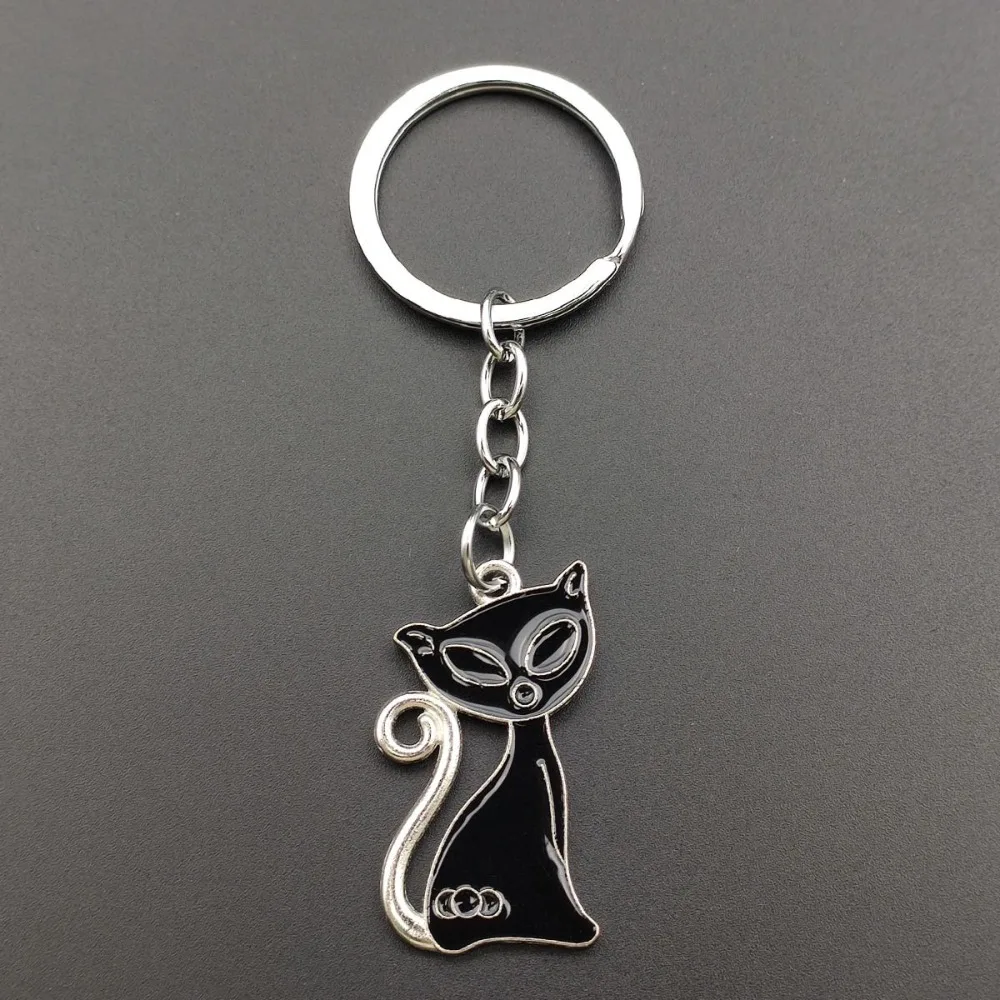 Fashion Simple Metal Cat Keyring Handbag Backpack Car Key Ring Chain Black White Cute Pendant Keychain Creative Accessories Gift