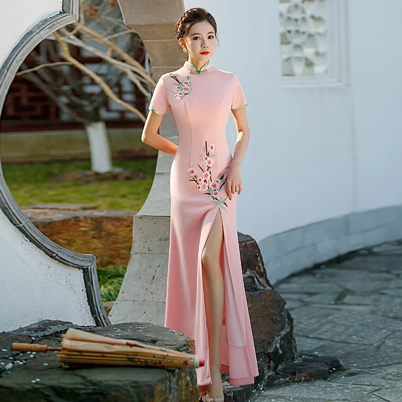 

Elegant Women Satin Daily Casual Chinese Dress New Embroider Flower Long Qipao Plus Size 5XL Evening Party Model Show Cheongsam