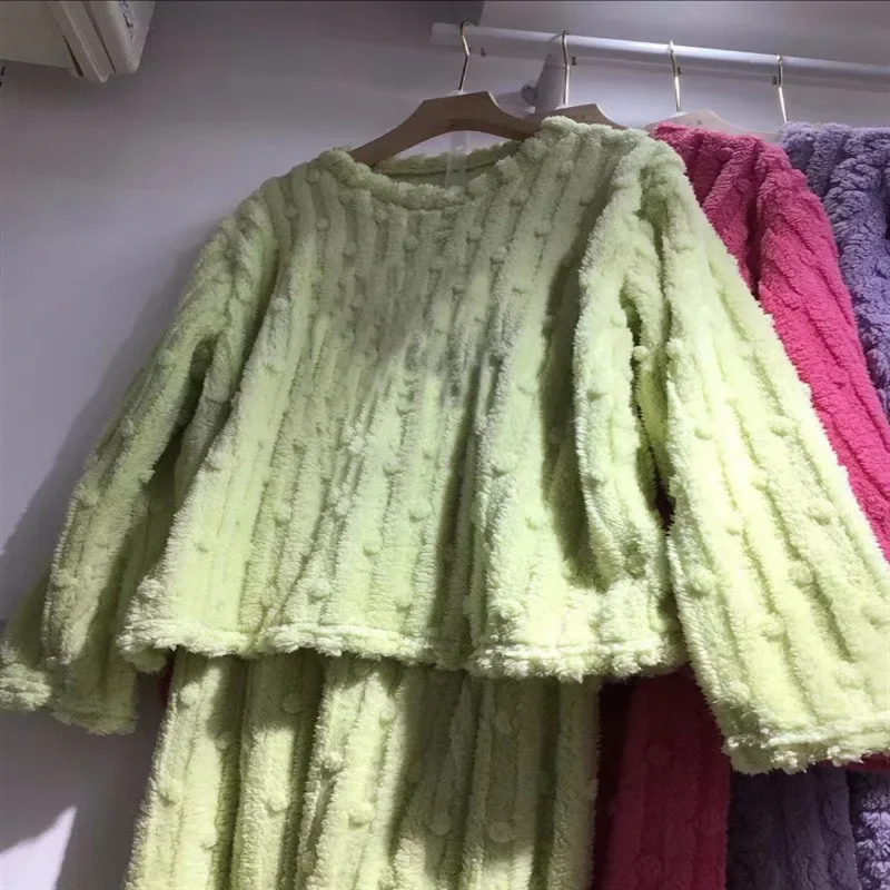 الخريف الشتاء أفخم ملابس خاصة النساء لطيف الكرتون جولة الرقبة المرجان الصوف مخطط التطريز ملابس المنزل الدافئة مجموعة مريحة #2