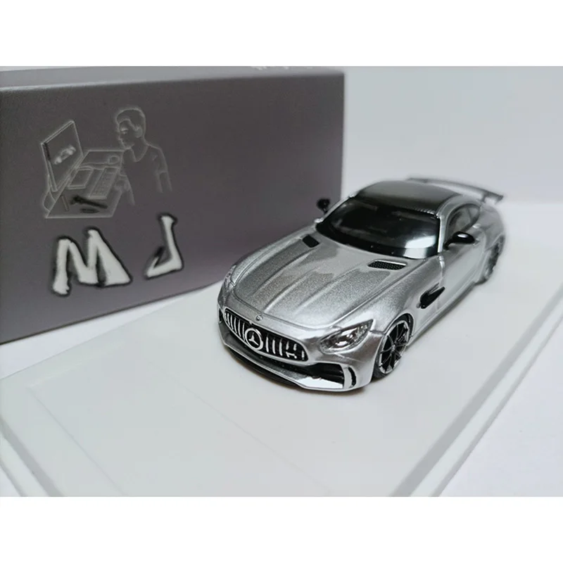 Adornos de colección de modelos de coches de aleación GTR a escala 1:64