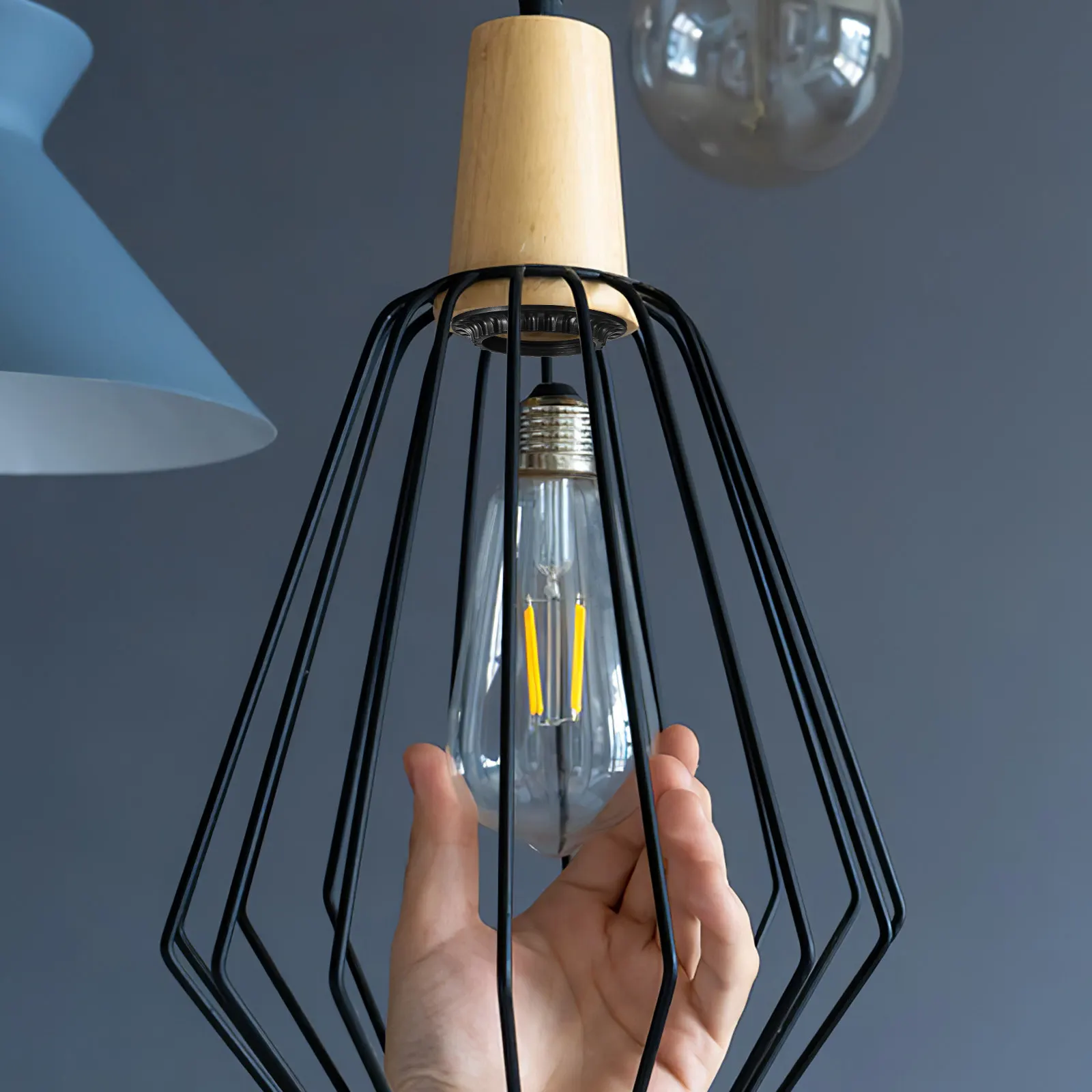 

Комплект из 4-х термостойких пластиковых колец для быстрого монтажа плафонов и подвесных светильников, запчасти для замены плафонов.