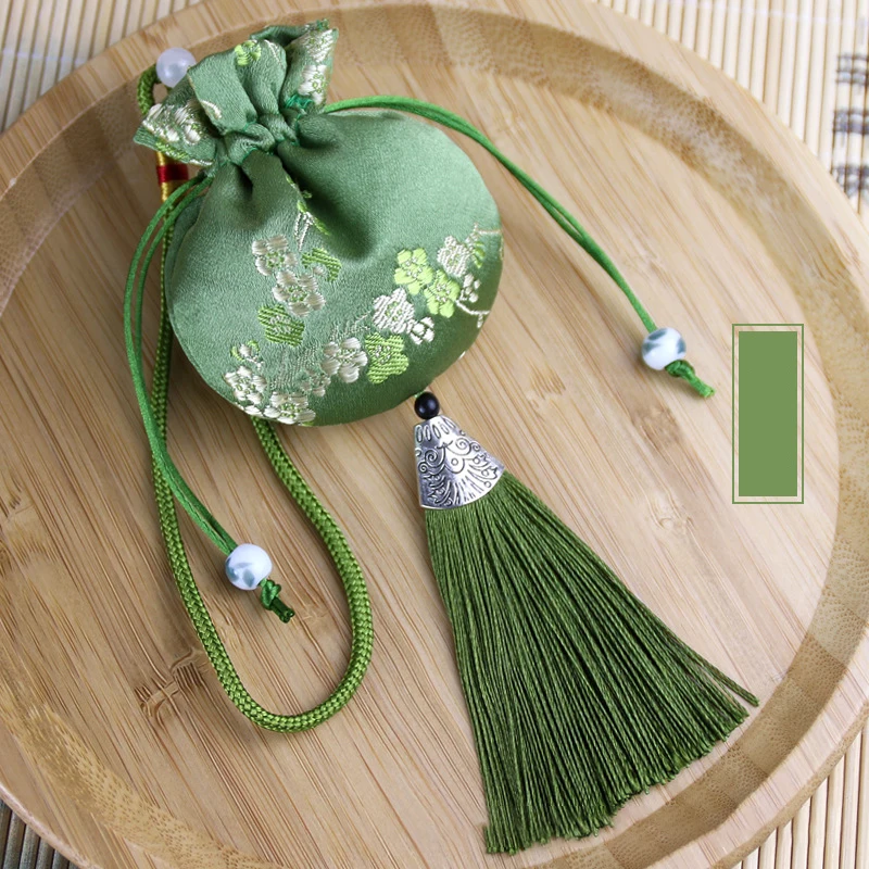 New Tassel Carry-on Sachets Retro Plum Blossom Pattern Car Pendant Chinese Style Sachet Jewelry Storage Wedding Gift Bag