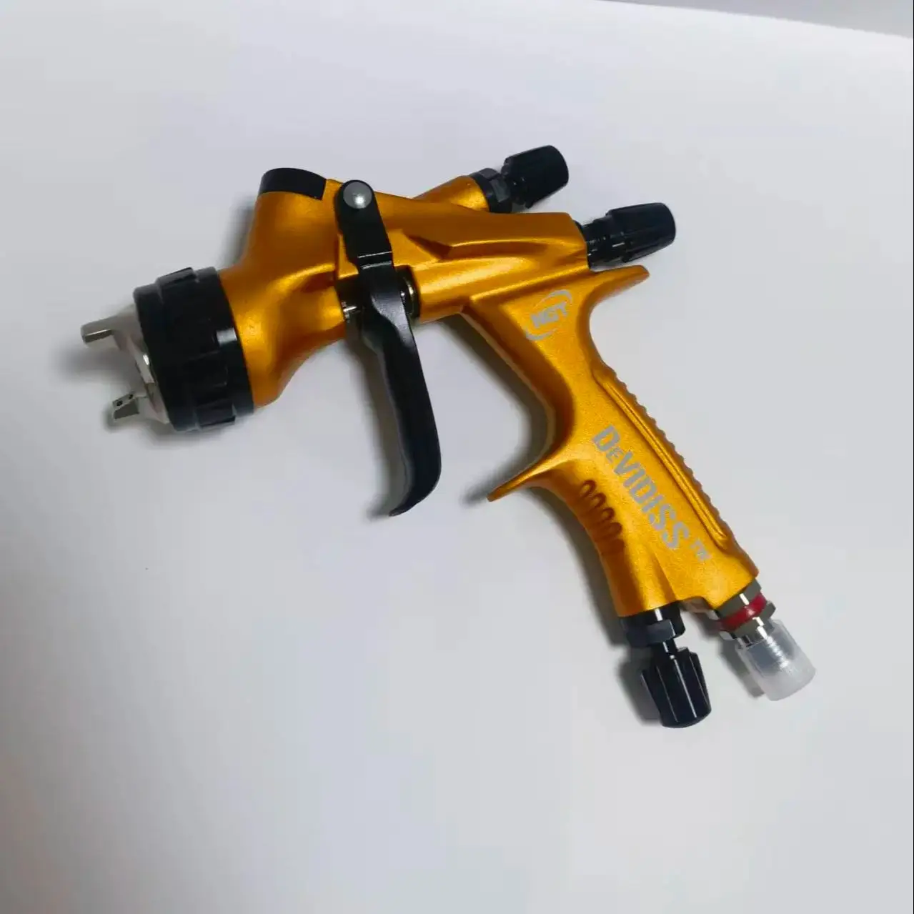 

DEVIDISS Auto Air Spray Gun with 1.3mm Nozzle 600cc Plastic Cup Paint Gun for Car Body Repair Professional Spray Painting Tool
