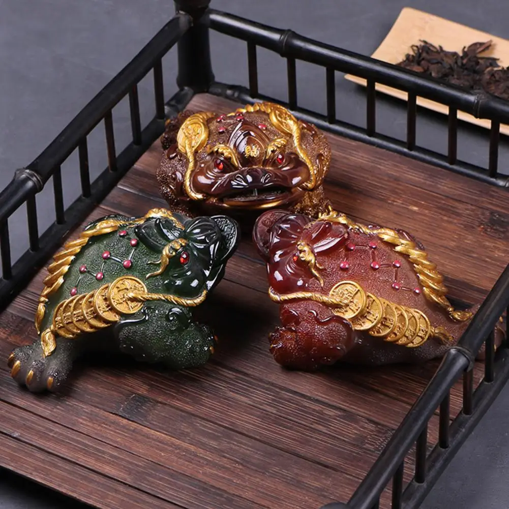 Coin Holding Toad Statue Resin Color Changing Toad Tea Pet Ornament for Home Office Desk Decor Wealth Kung Fu Tea Set Ceremony