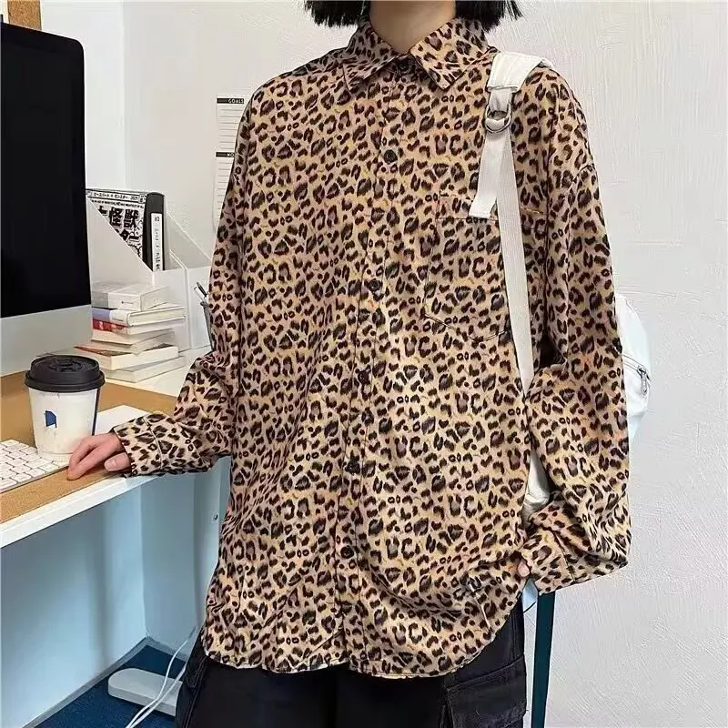 High end leopard print shirt for men with a light luxury design featuring a salt coat and a cool loose dark and restrained flora