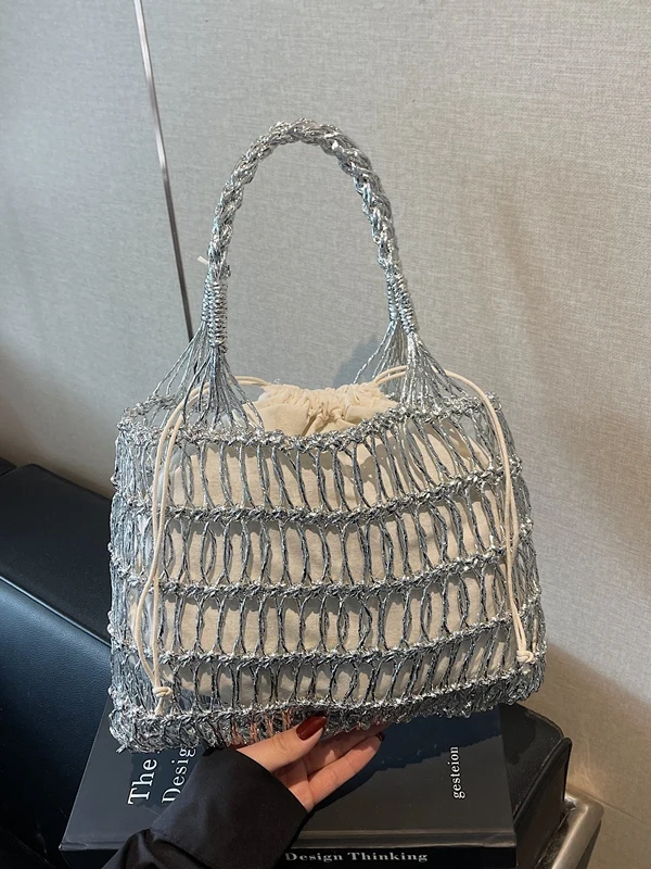 

Ins New Sle Hollow out Silver And Gold Tead Hand Hook Woven Beach Bag Trendy Women's Handbag Casual Briti Sle Soft Ha...