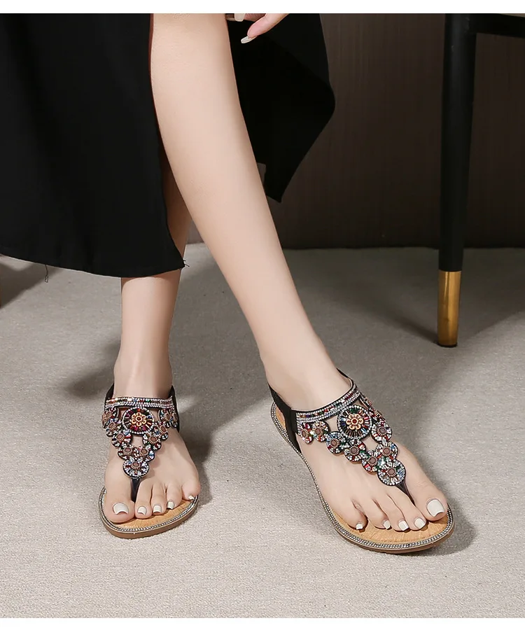 Neue Bohemian-Strass-Sandalen, lässig und bequem, mit Latex-Massage, dicksohlig, große Größe, flache Schuhe