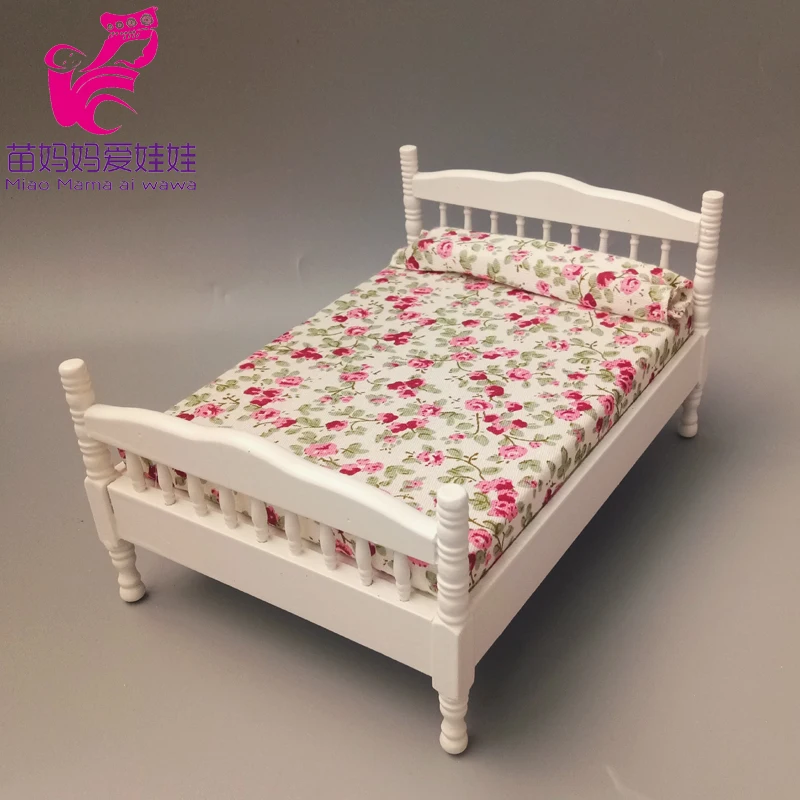 Doll House Mini Furniture Bedroom Micro Scene Model European Style Wooden Fabric Double Bed