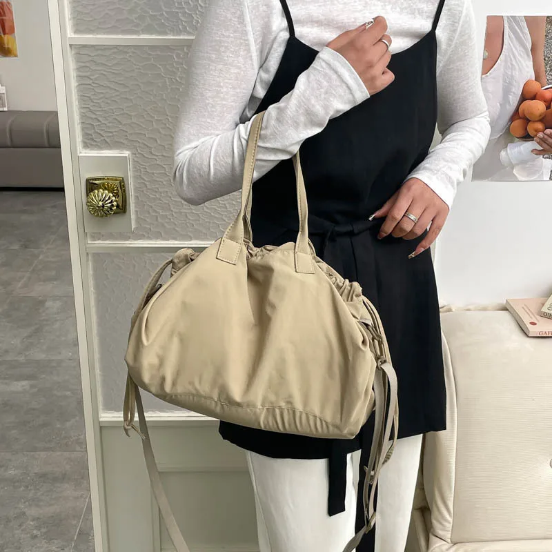 

New Sport Travel Fitness Bags Large Capacity Nylon Lightweight Tote Bags Solid Travel Commuting Crossbody Bags