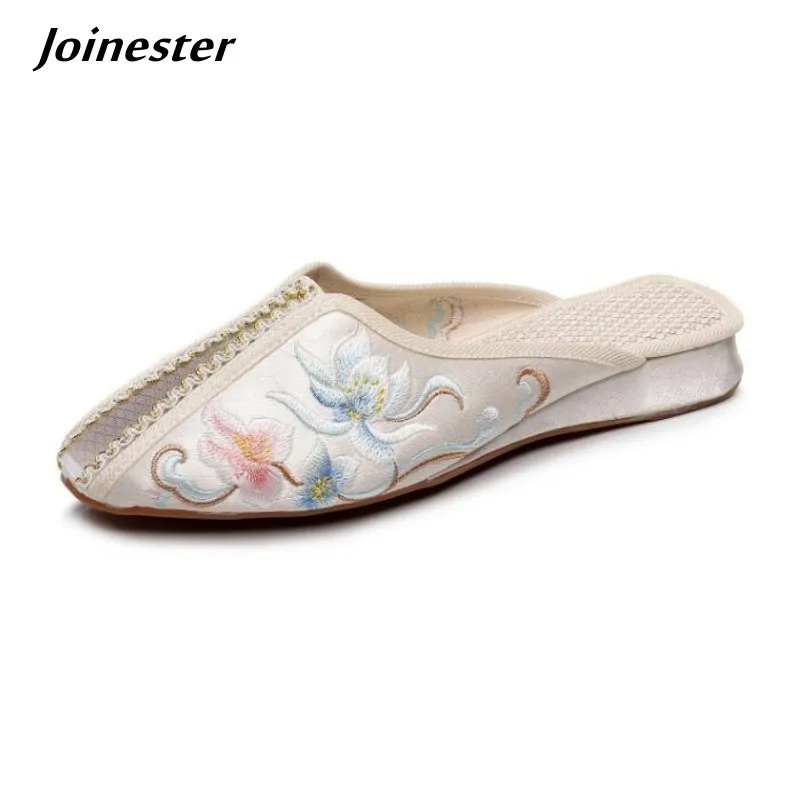 New Arrival Ladies Floral Embroidered Retro Slipper Casual Summer Dress Shoe Ethnic Style Fabric Mules Women Outdoor Slides