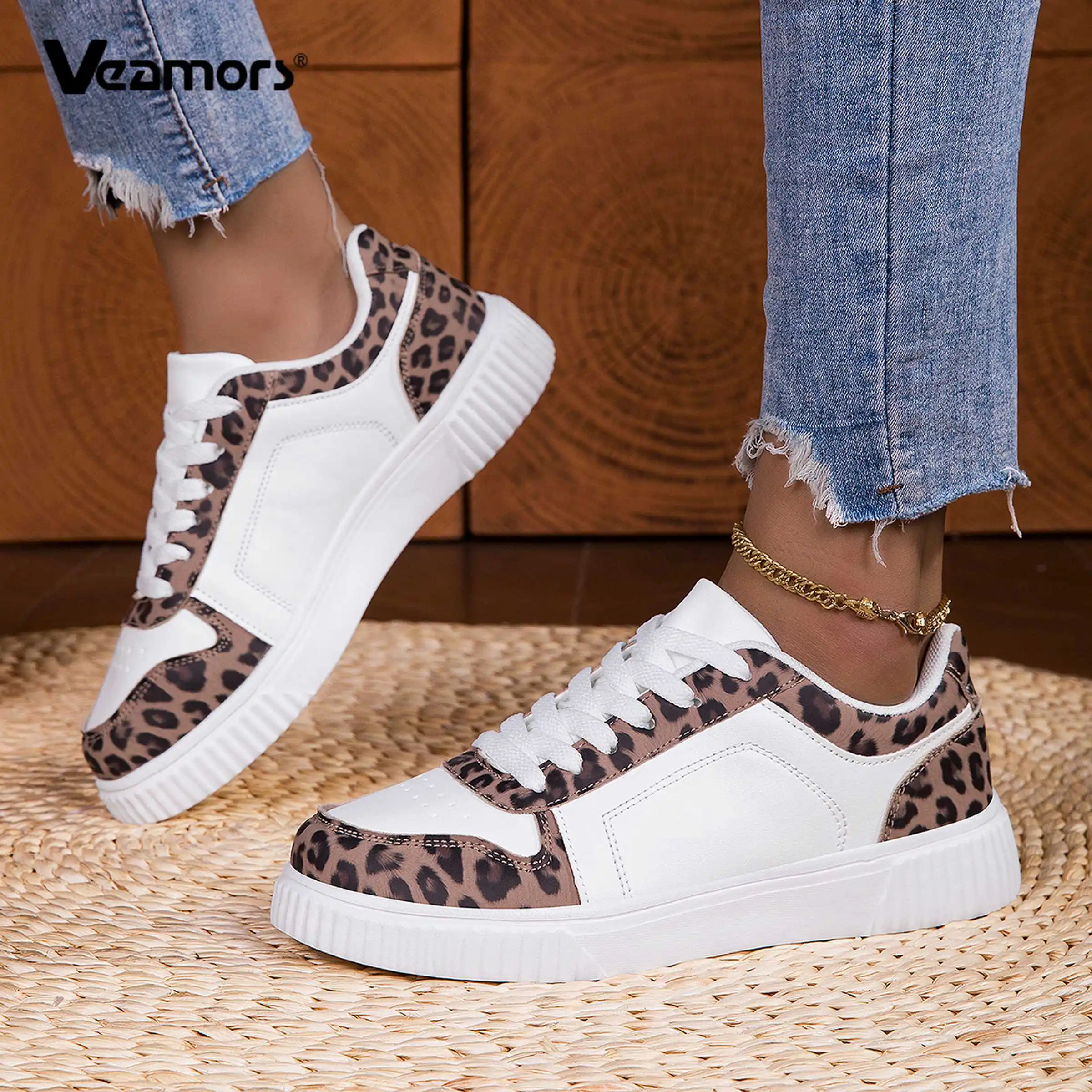 PU Leather Skateboard Sneakers Leopard Print Splicing Walking Shoes Men Women Breathable Lightweight Outdoor Sports Shoes