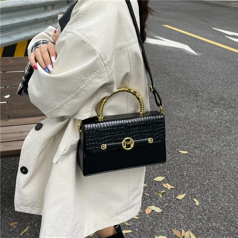 

Chic Retro Square Bag 2025, Women Felt Mini Crossbody Purse, New Small Shoulder Bag