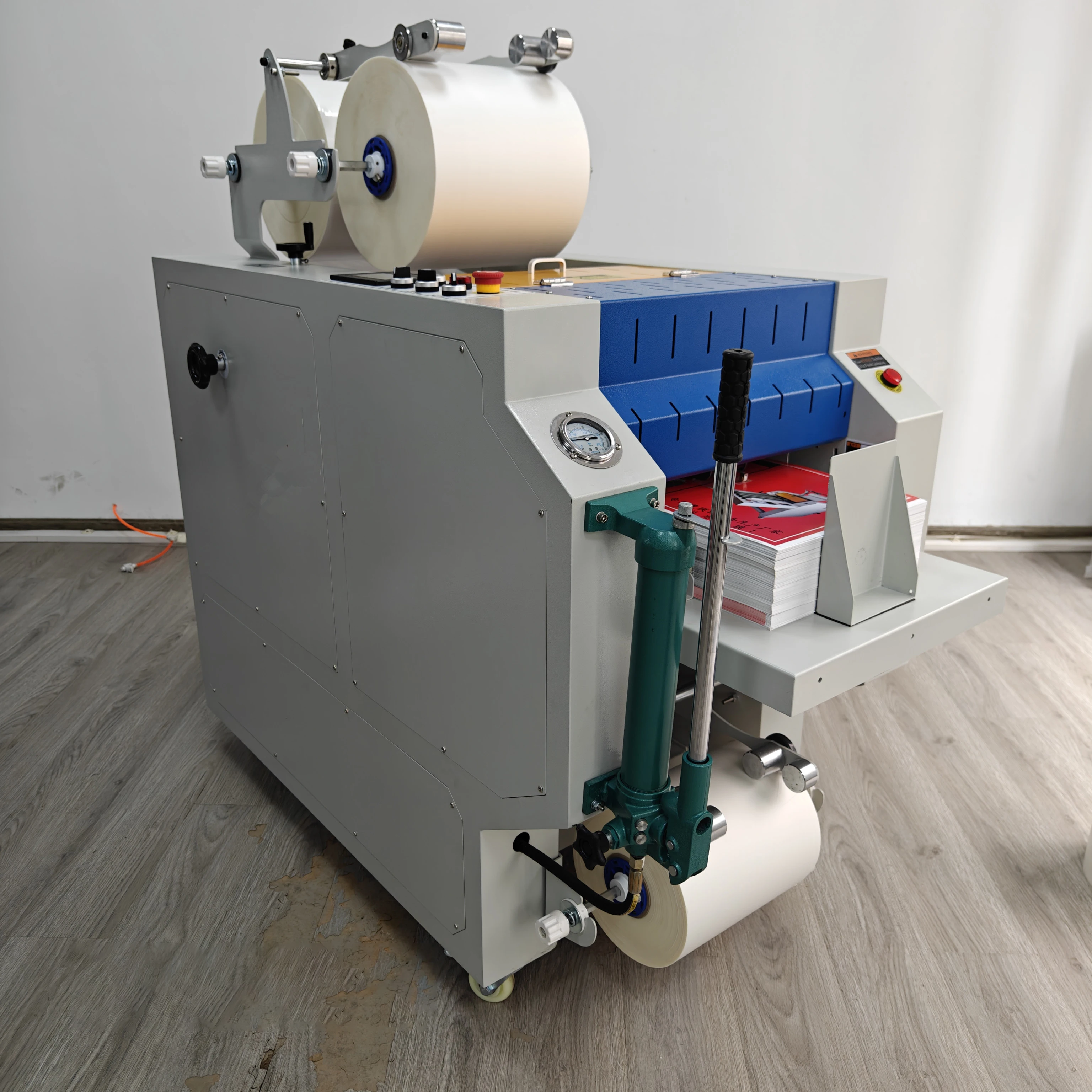 DH-13 Hydraulic Light Coating Paper Laminating Machine Automatic Single and Double Suction High Power Paper Processing