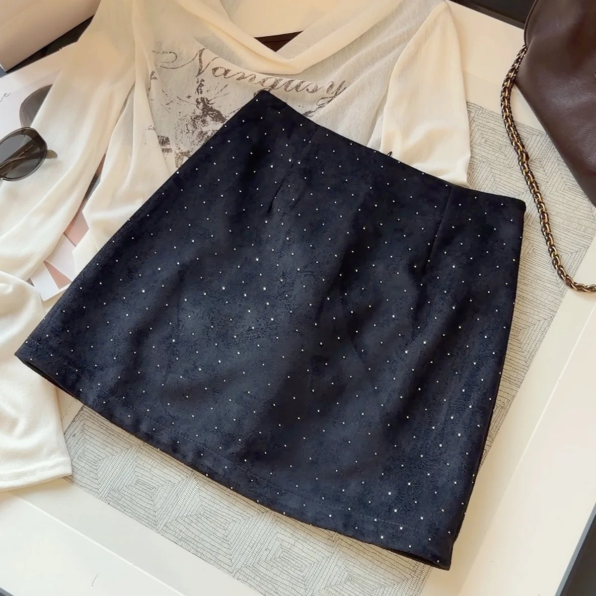Retro Hot Diamond Hip Skirt Women 2026 Autumn New Suede Anti-light High Waist A-word Skirt