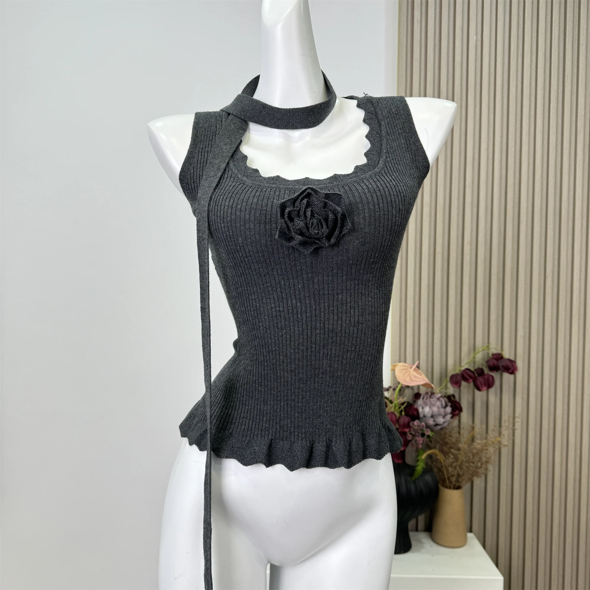 

2000s Aesthetic Gyaru Coquette Sleeveless Shoujo Crop Tops Cute Core Vintage Design Summer Korean Fashion Design Knit Tank Top