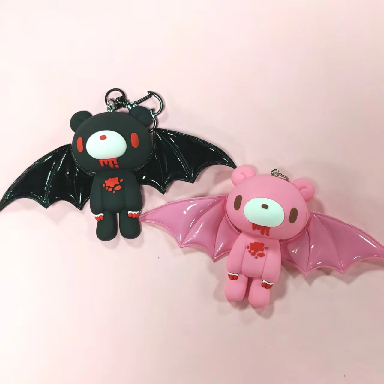 هذه سلاسل المفاتيح الدب اللطيفة بأجنحة الخفافيش رائعة! بالألوان مثل الأسود والوردي والأبيض والأخضر، مثالية للمفاتيح أو الحقائب #4