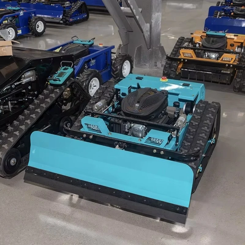 قاطع العشب جزازة لاسلكية أوتوماتيكية تعمل بالتحكم عن بعد مع ملحقات أجزاء الجزازة