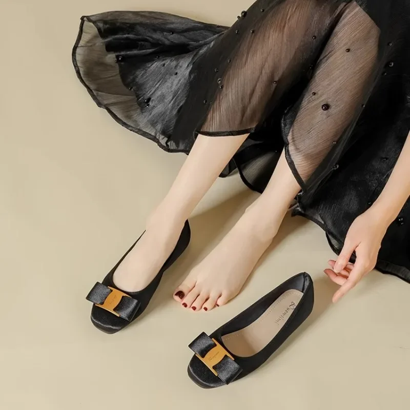 Zapatos planos con punta cuadrada para mujer, calzado informal de suela blanda, decoración de Metal, pajarita, sin cordones, para uso diario y al aire libre, gran oferta de verano 2025