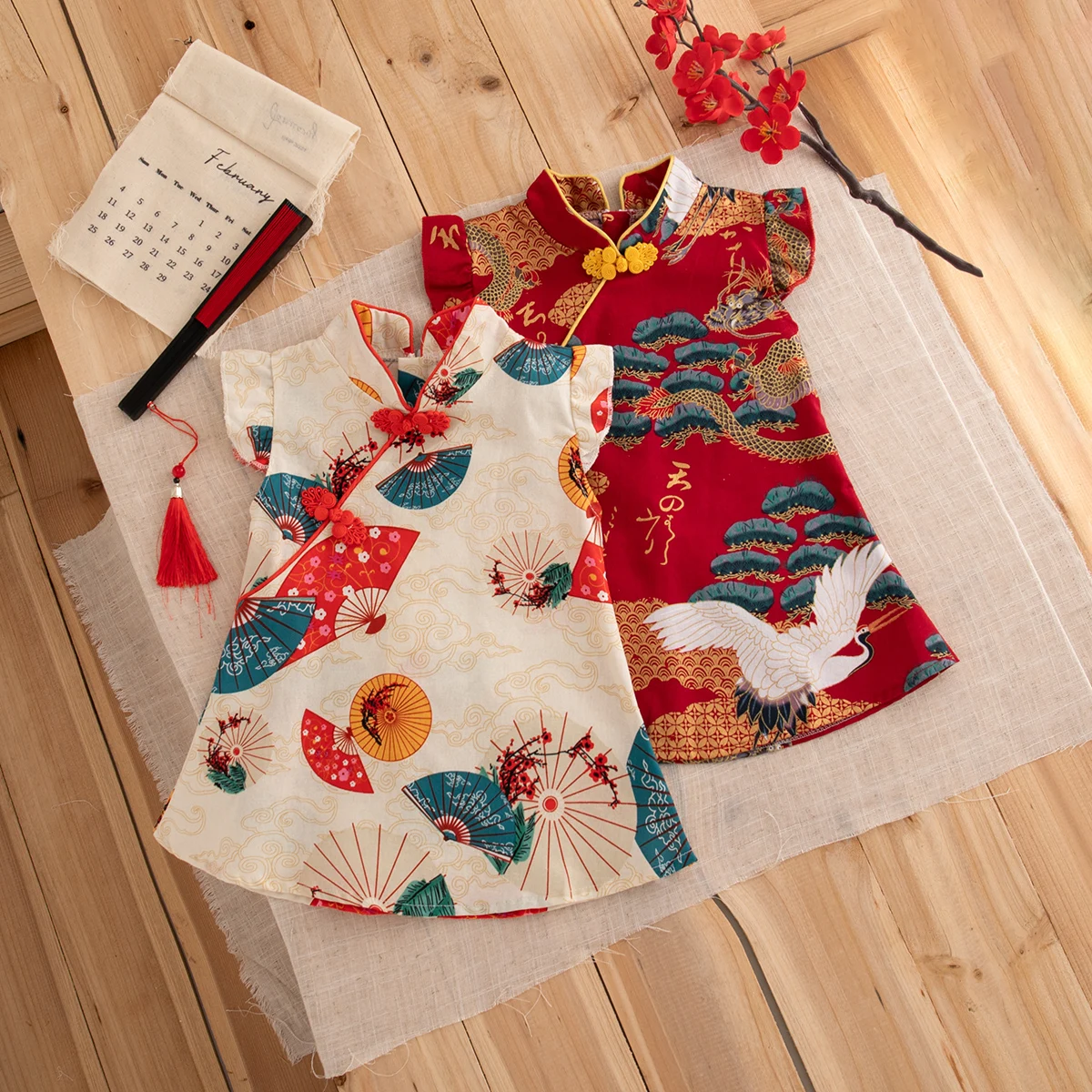 Sommer Neues Baby-Mädchenkleid im Retro-Stil, süße und niedliche Kinderkleidung mit Rüschenärmeln für Neujahrspartys (0–3 Jahre alt) – Detail 2