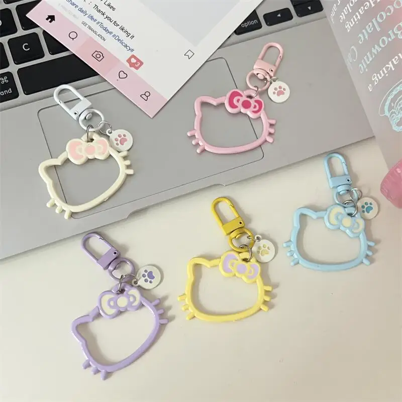 

Miniso большой полый кулон в виде котенка с когтями, милый мультяшный кулон в форме сердца для девочек, милый рюкзак, брелок для пары, подарок лучшему другу