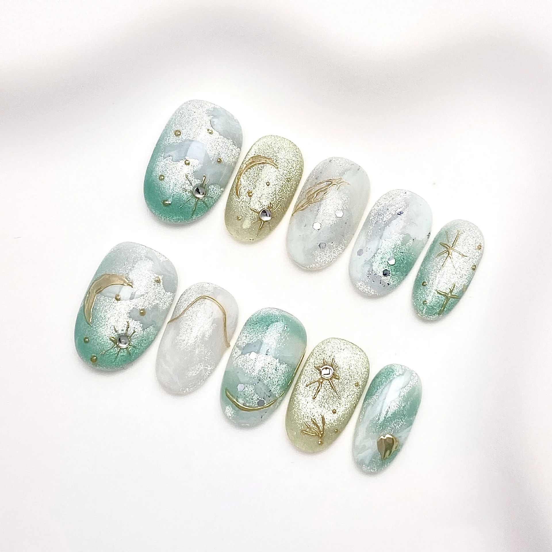 10Pcs/Set Gentle Spring Short Ellipse Cat Eye Gilded Nail Patch Press on Nails Fairy Sweet White Flower Rhinestone Nail Tips Art