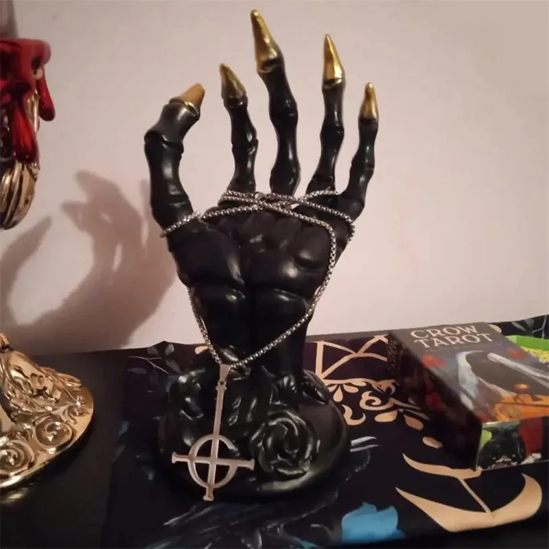

Devil Hand Horror Sculpture Jewelry Storage Gothic Hand Statue Aesthetic Halloween Creative Props Creepy Pose Realistic Muscular