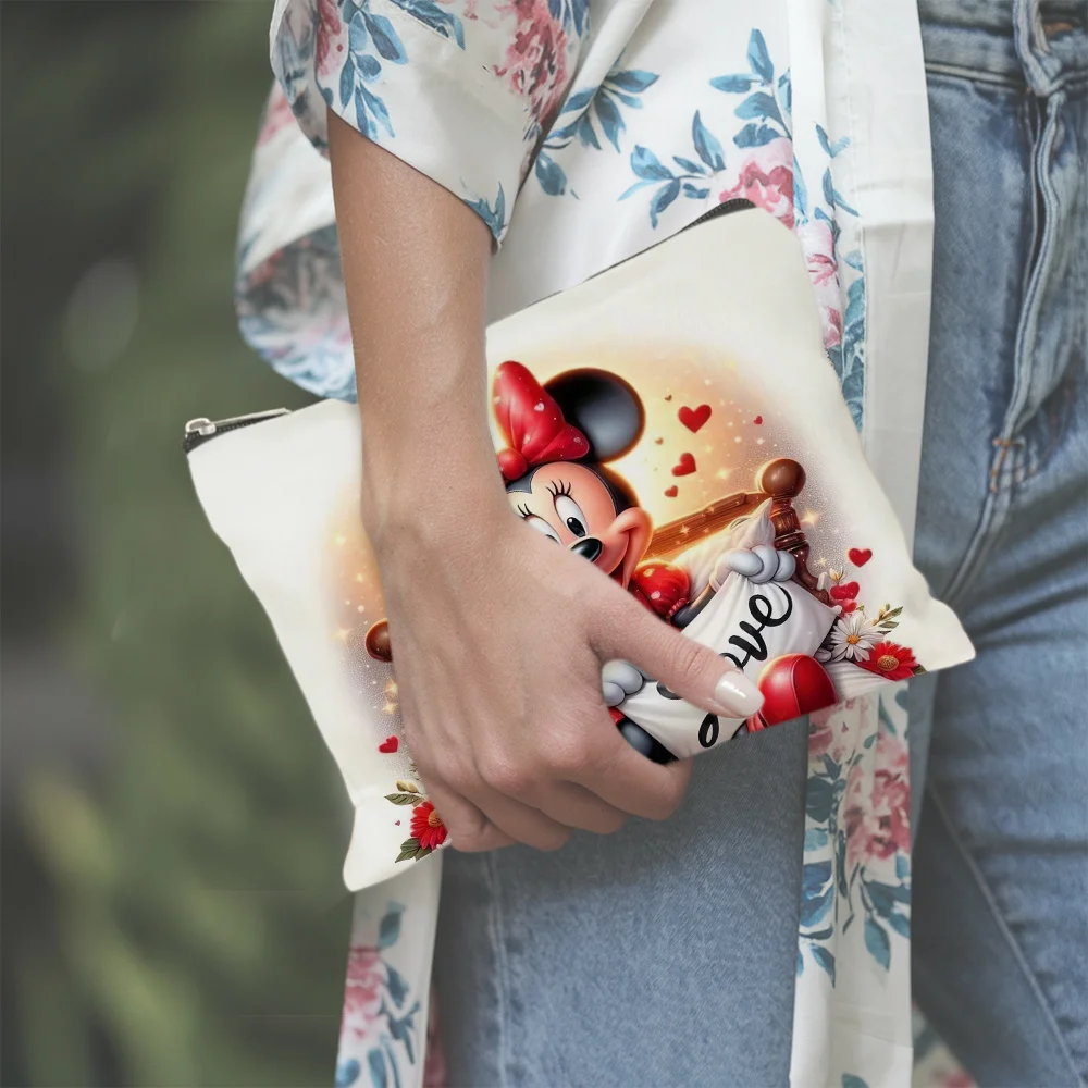 디즈니 미키 마우스 발렌타인데이 메이크업 가방 - 축제적인 하트와 꽃무늬가 특징, 완벽한 여행용 지퍼 파우치 - 재미있는 생일 선물