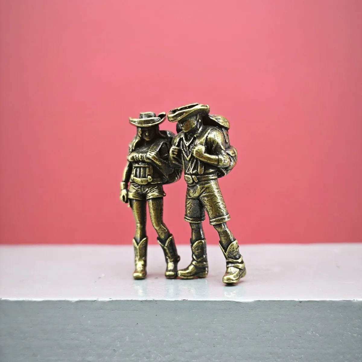 Brass Hiking Couple Miniature Figurine Backpacker Travel Lovers Statue Diorama Micro Landscape Bonsai Desktop Decor