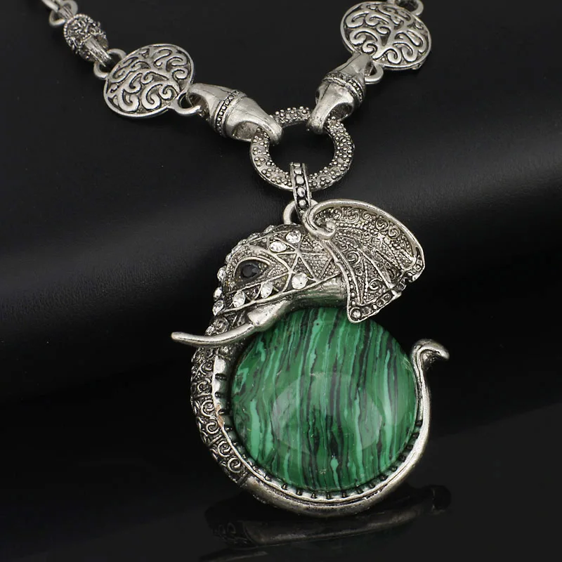 Auspicious Created Malachite Elephant Carved Bohemian Style Crystal Antique Pendant Necklace For Women's Girl Jewelry X562