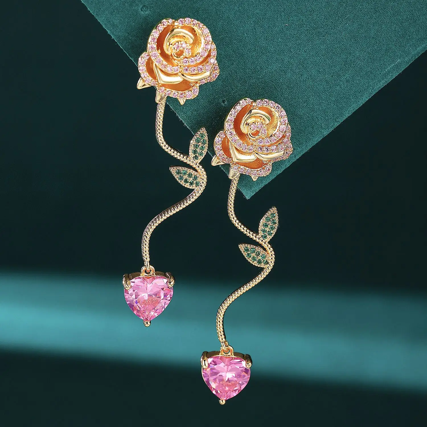 

New Fashion Crystal Rose Flower Earrings For Women Jewelry 2024 Trending Luxury Camellia Pink Zircon Heart Drop Earrings JN9