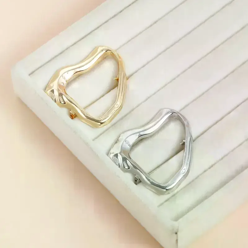 Geometric Irregular Brooches Exquisite Heart Waist Cinch Pins For Women Men Vintage Casual Versatile Fixed Clothing Accessories