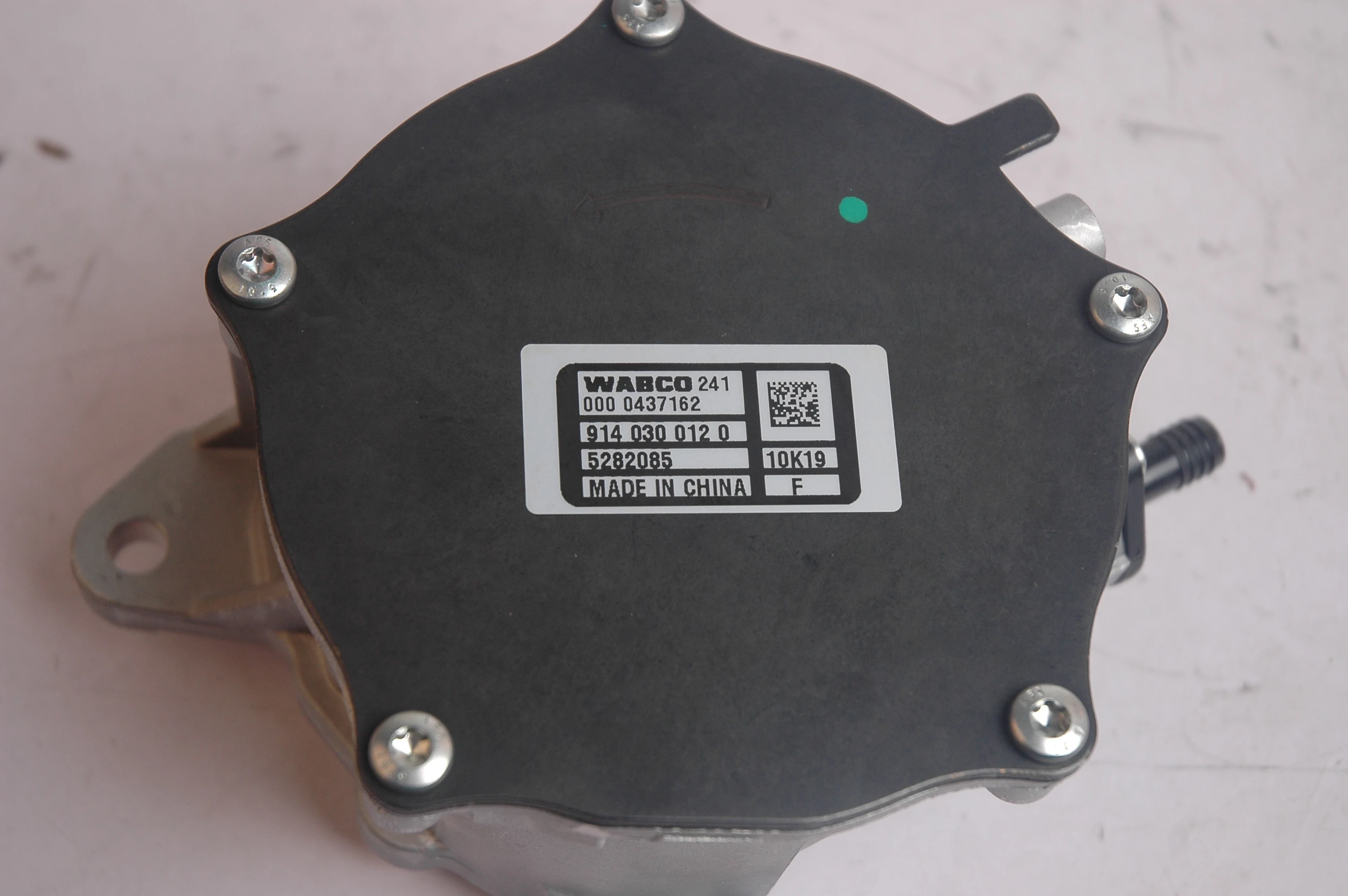 Hot Sale ISF2.8 Diesel Engine Parts Vacuum Pump 5282085 5270422