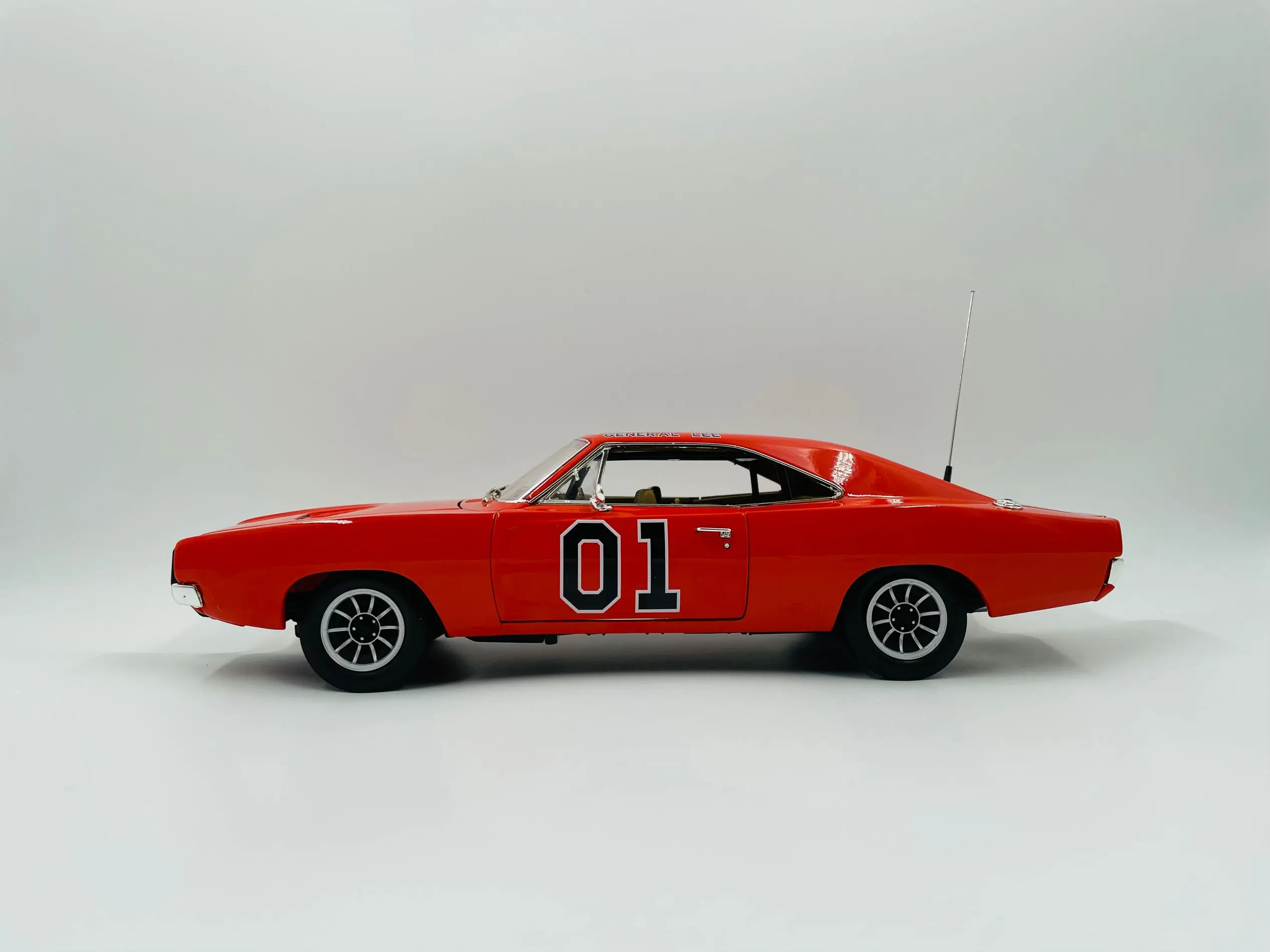 1:18 Dodge Charger 1969 Dukes Hazzard Movie Edition Alloy fully open Limited  Metal Static car toy model gift