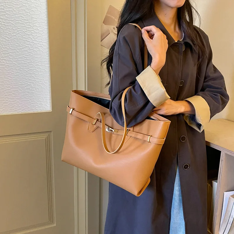Urbaner Minimalistischer Stil Große Kapazität Damen-Handtasche Unterarm-Schultertasche Pendler-Handtasche Modische Reise-Unterarmtasche – Detail 12