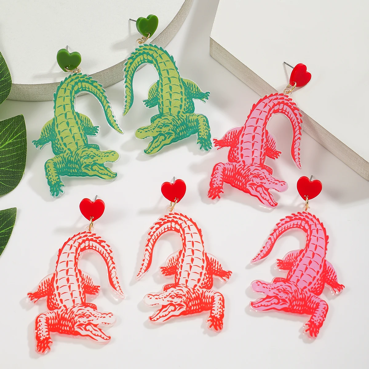 Vivid Adorable Heart Acrylic Crocodile Dangle Earrings for Women Creative Animal Drop Earring Statement
