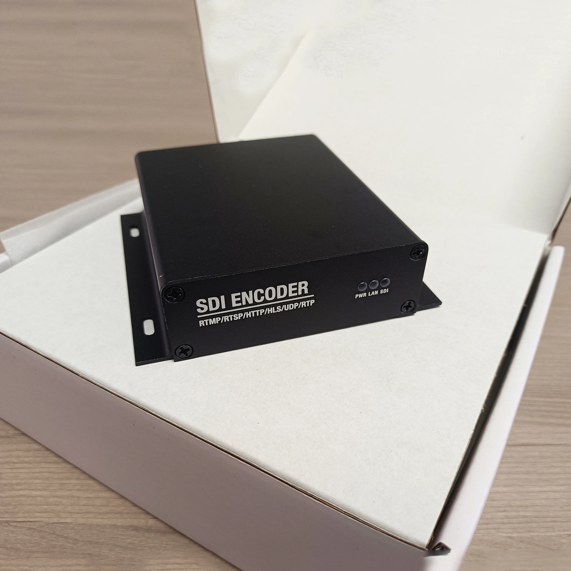 Enkoder SDI na IP z 1 kanałem, urządzenie do streamingu audio-wideo, H.265 HEVC H.264, enkoder do transmisji na żywo w sieci IPTV